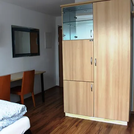 Hostel Elbe's